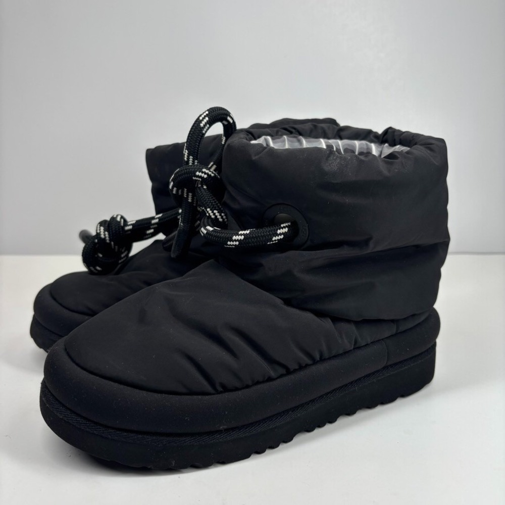 UGG Classic Maxi Short Kids' US Size 1 Black Puffer Winter Snow Boots 1130773K